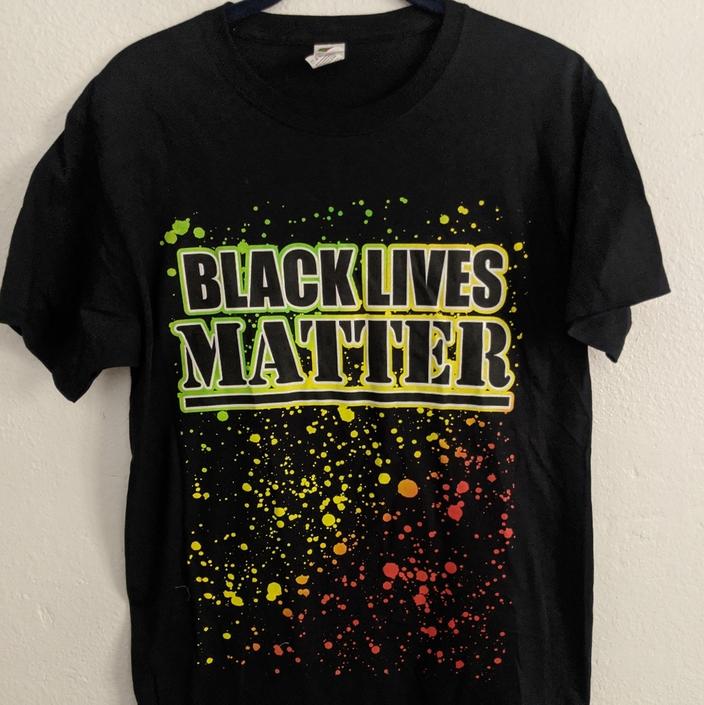 Black lives matter t-shirt size S tee